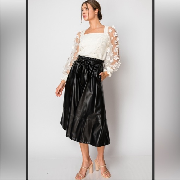 Ina Dresses & Skirts - High Waist Faux Leather Elastic Waist Pants